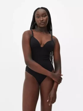 Kupakos tangás body