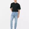 Közepes derékmagasságú skinny farmer