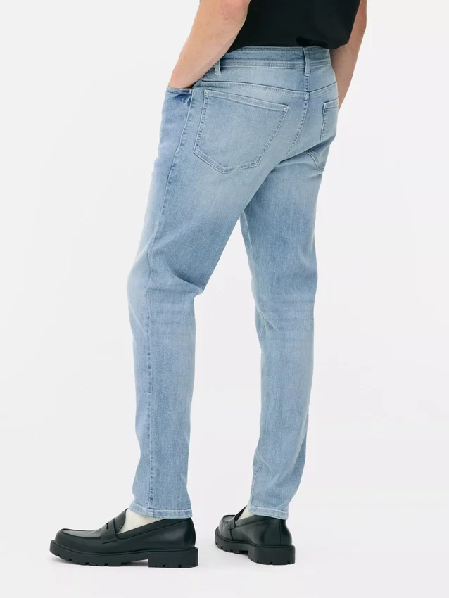 Közepes derékmagasságú skinny farmer