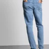 Közepes derékmagasságú skinny farmer