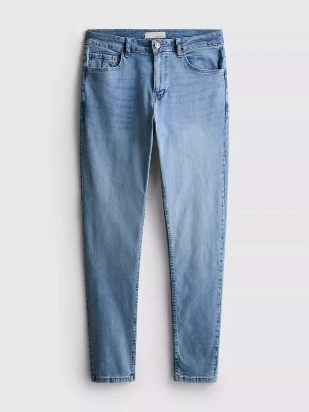 Közepes derékmagasságú skinny farmer