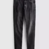 Közepes derékmagasságú skinny farmer