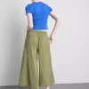 Közepes derékmagasságú, széles szárú culotte nadrág