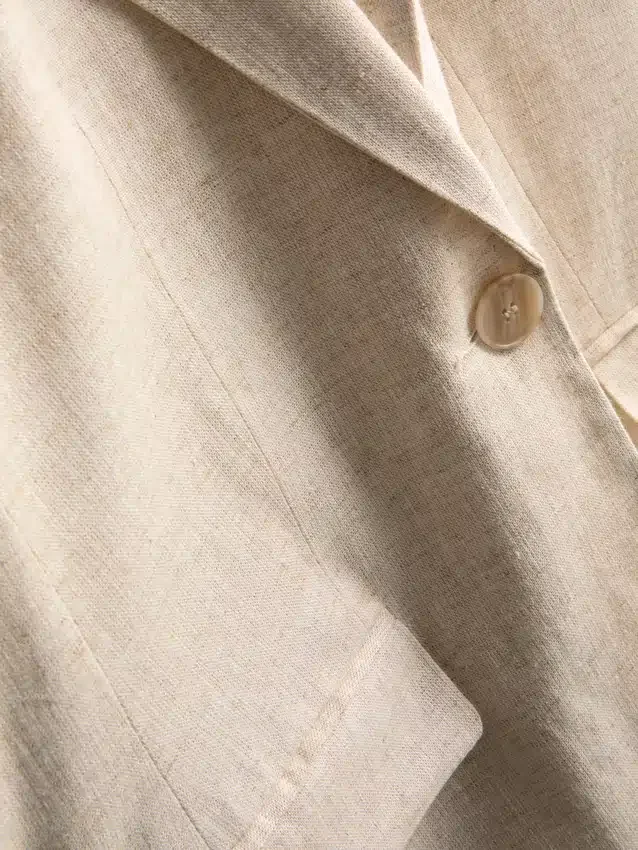 Lenkeverékből készült, egyrétegű blézer