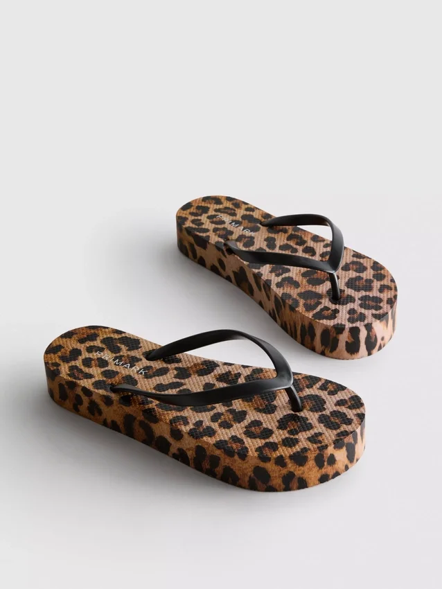 Leopárdmintás lapos talpú papucs