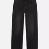 Magas derekú, egyenes szárú farmer