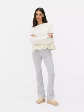 Magas derekú, sportos, tágas szárú leggings