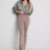 Magas derekú, táguló szárú sportlegging
