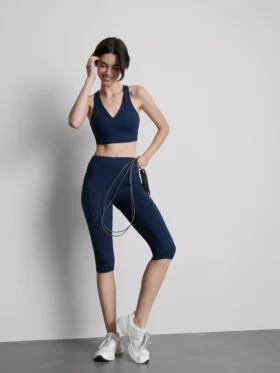 Magas derékú, sima, támasztó aktív capri leggings