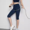 Magas derékú, sima, támasztó aktív capri leggings