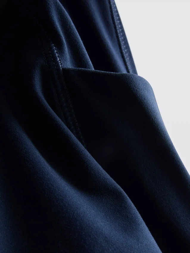 Magas derékú, sima, támasztó aktív capri leggings