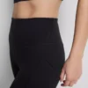 Magas derékú, sima, támasztó sportlegging