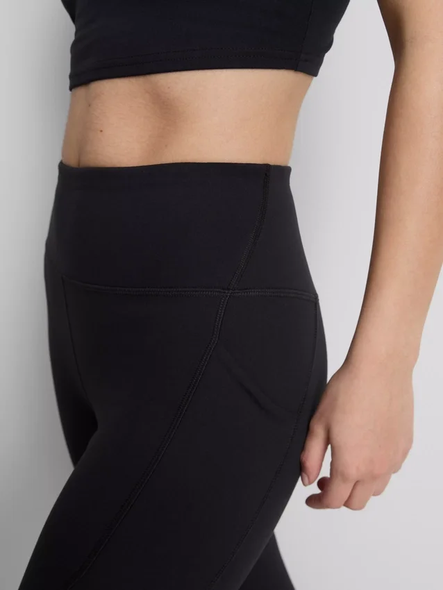 Magas derékú, sima, támasztó sportlegging