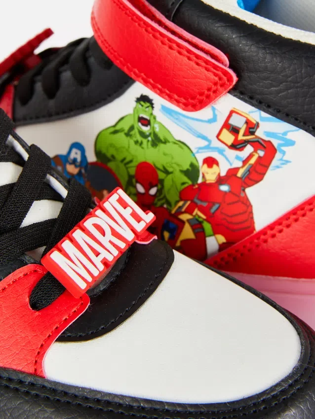 Marvel világító magas szárú sportcipő