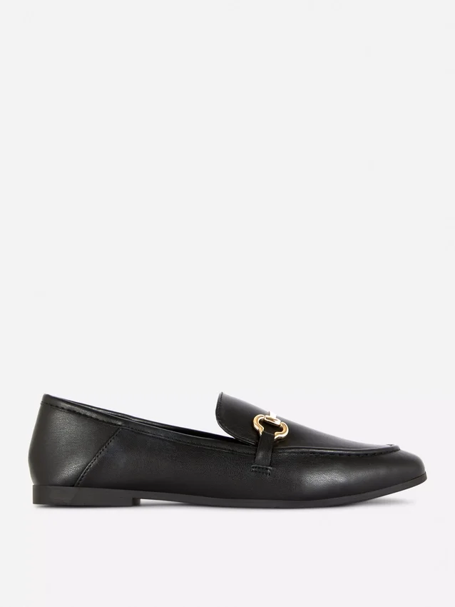 Műbőr csatós loafer