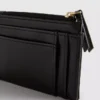 Műbőrből készült, steppelt, monogrammal ellátott kártyatartó