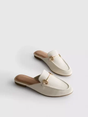 Műbőrből készült, szájkosár-motívumú papucs-loafer