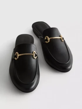 Műbőrből készült, szájkosár-motívumú papucs-loafer