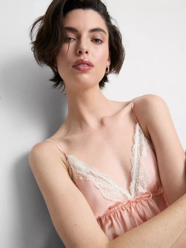 Menyasszonyi szatén csipkés babydoll bralette