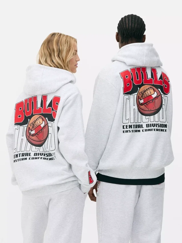 NBA Chicago Bulls logós kapucnis pulóver