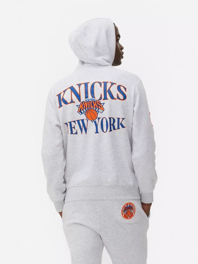 NBA New York Knicks húzózsinóros kapucnis pulóver
