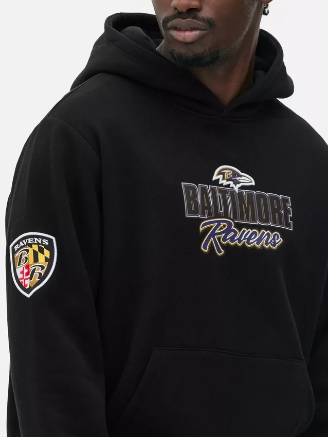 NFL Baltimore Ravens nyomtatott kapucnis pulóver