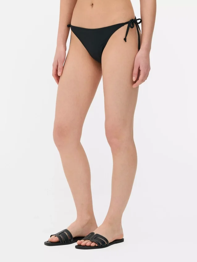 Oldalán megkötős bikini alsó