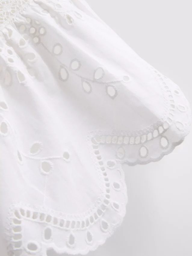 Pamut broderie nyakkendős felső