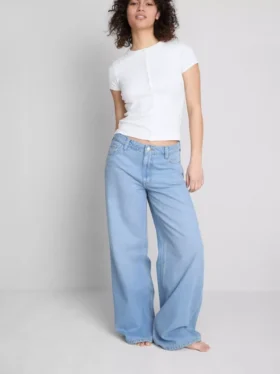 Pamut denim, közepes derékmagasságú, széles szárú farmer