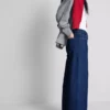 Pamut denim, közepes derékmagasságú, széles szárú farmer
