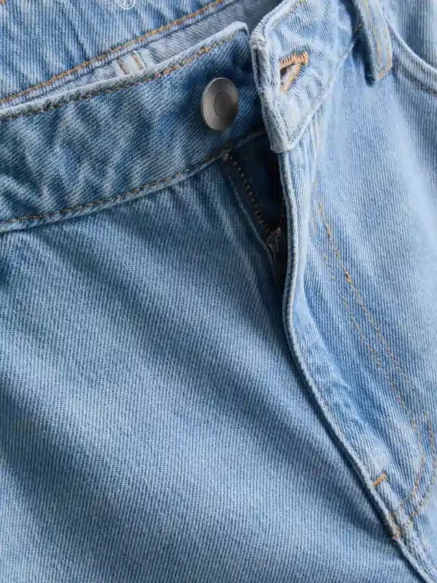Pamut denim, közepes derékmagasságú, széles szárú farmer