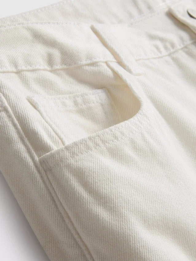 Pamut denim, közepes derékmagasságú, széles szárú farmer