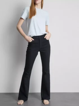 Pamut denim, közepes derékmagasságú, táguló szárú farmer