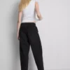 Pamut denim magas derekú, keskeny szárú farmer