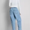 Pamut denim magas derekú, keskeny szárú farmer
