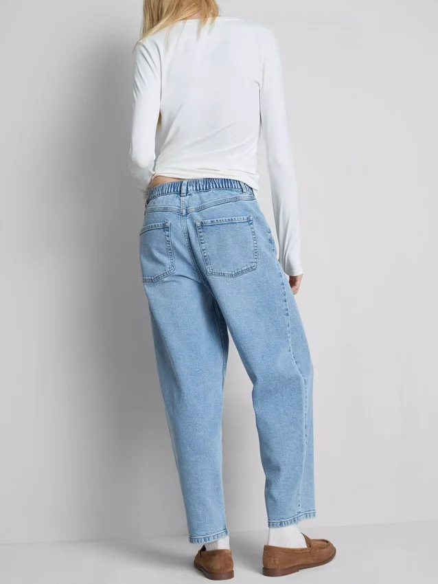 Pamut denim magas derekú, keskeny szárú farmer