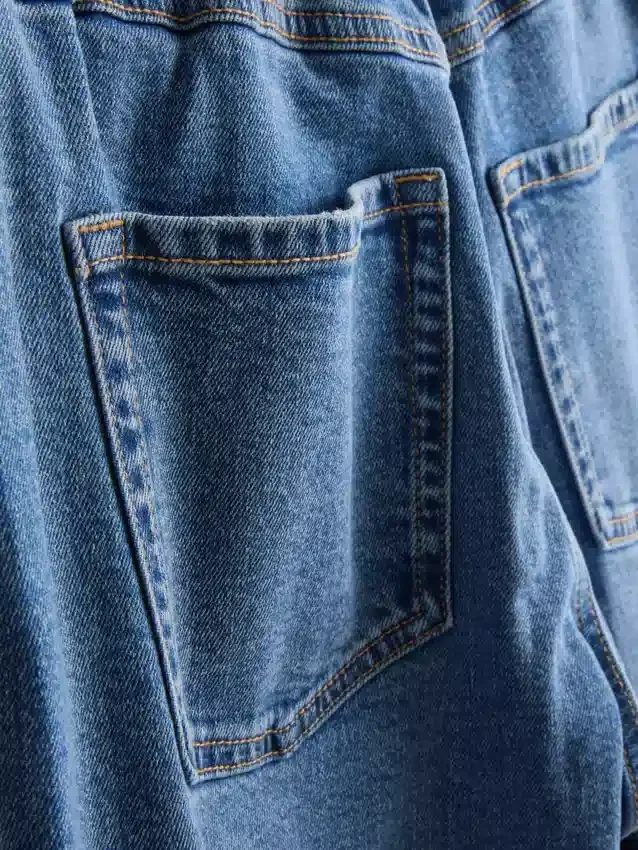 Pamut denim magas derekú, keskeny szárú farmer
