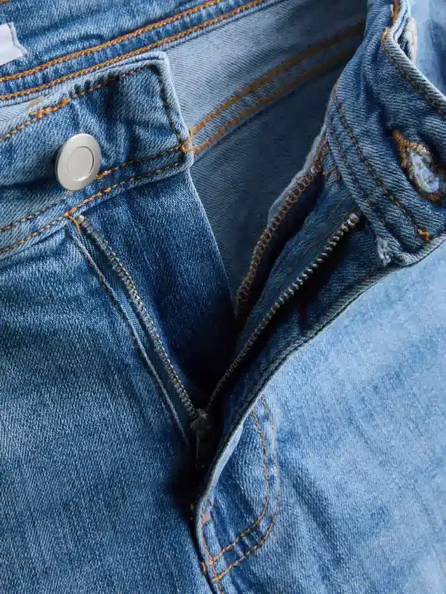 Pamut denim, tágas szárú, közepes derékmagasságú farmer