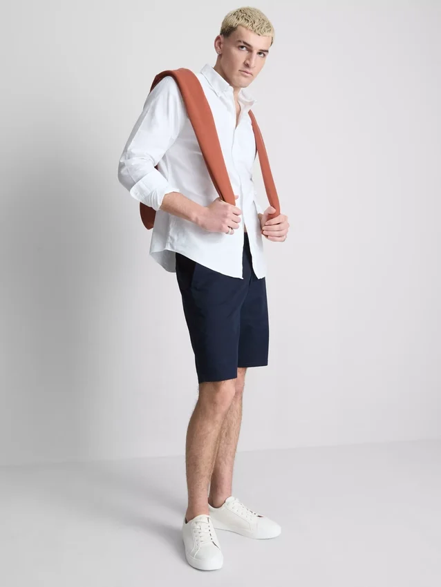 Pamutban gazdag chino rövidnadrág