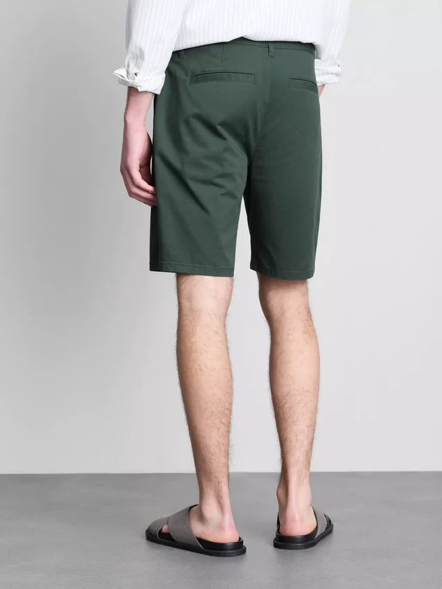 Pamutban gazdag chino rövidnadrág