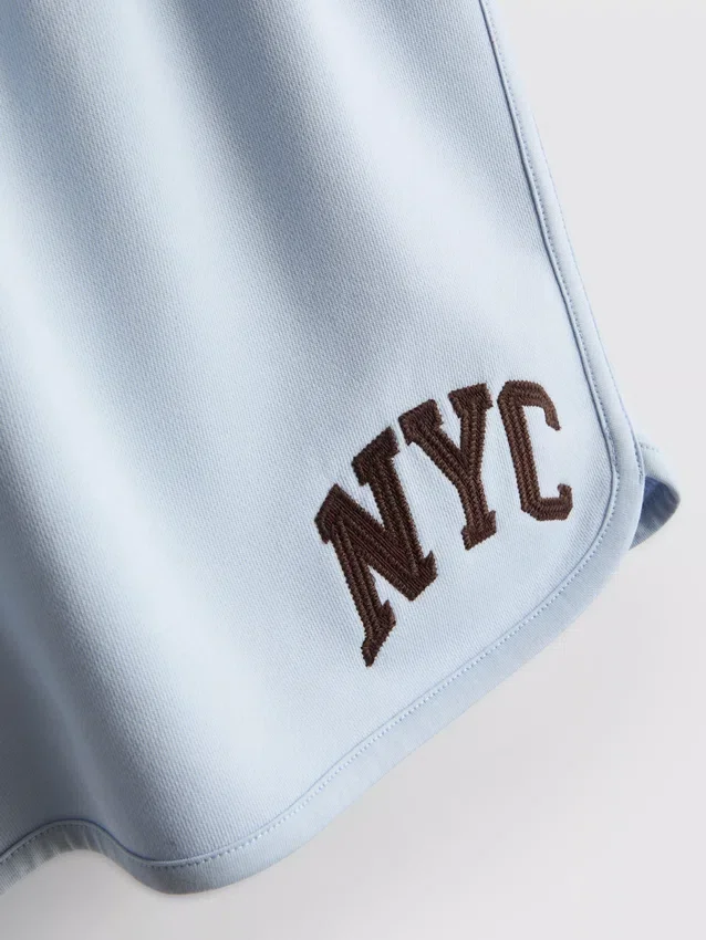Pamutban gazdag, laza NYC rövidnadrág