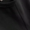 Pamutban gazdag, varrásdíszítéses, téglalap alakú póló