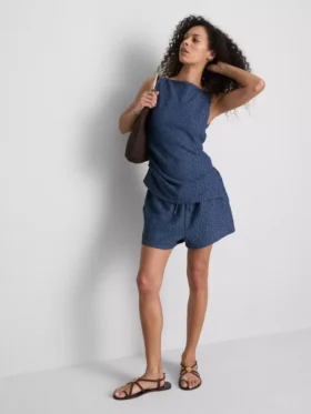 Paula Echevarría laza, gyűrött rövidnadrág