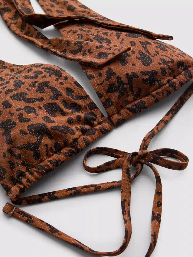 Paula Echevarría leopárdmintás nyakpántos bikini felső