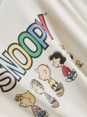 Peanuts Snoopy grafikás karakteres pizsama