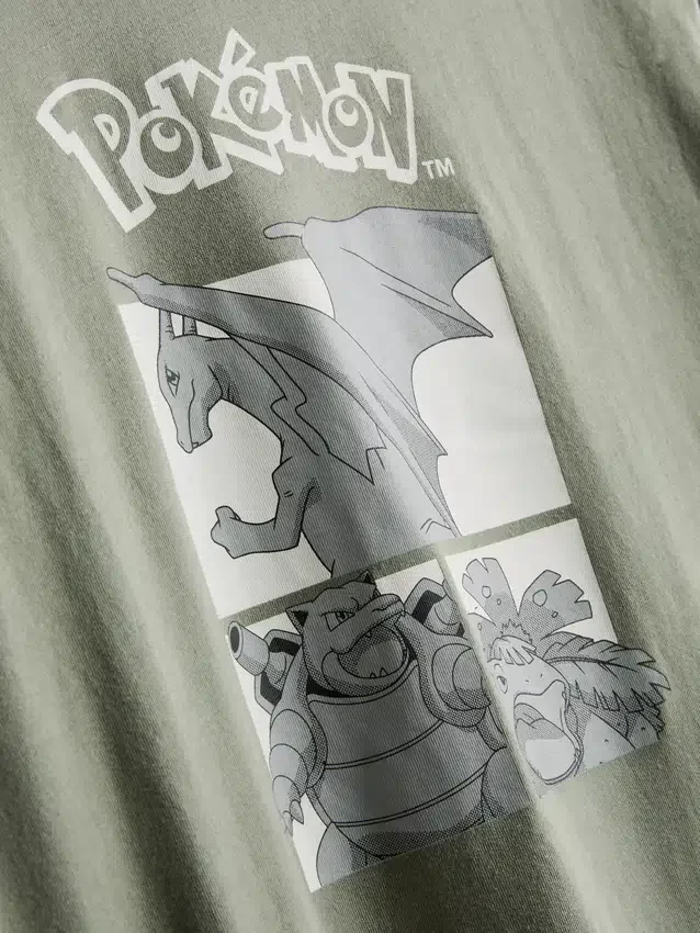 Pokémon mintás póló