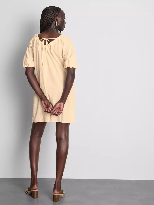 Puffos ujjú mini smock ruha
