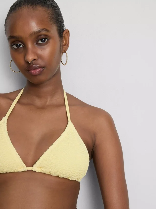 Ráncos háromszög alakú bikini felső