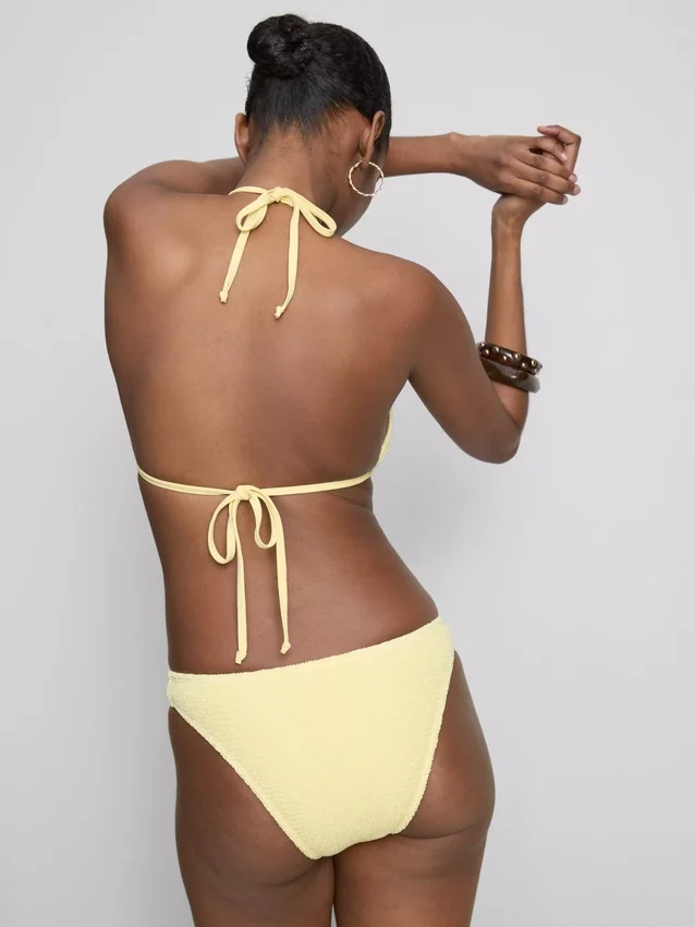 Ráncos háromszög alakú bikini felső