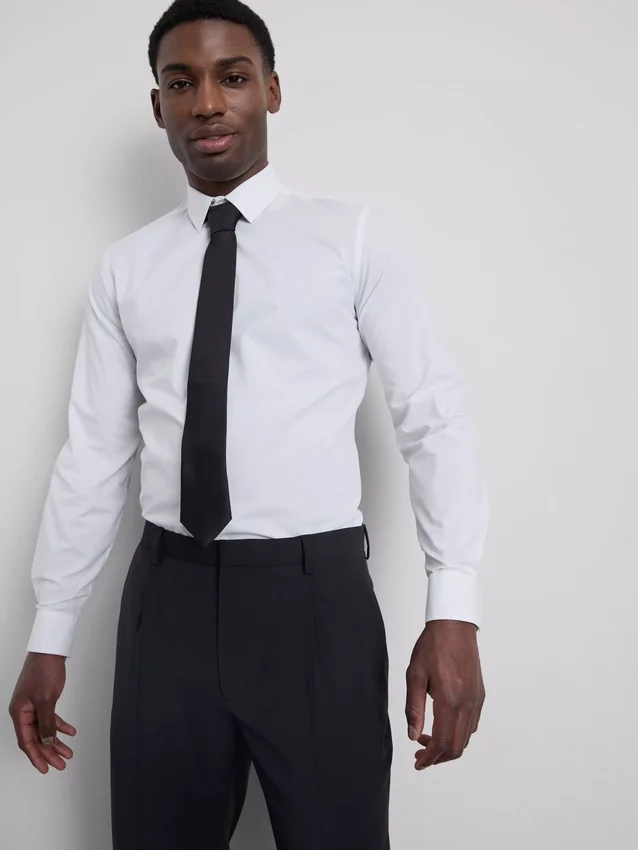 Slim fit, rugalmas, gombos ing